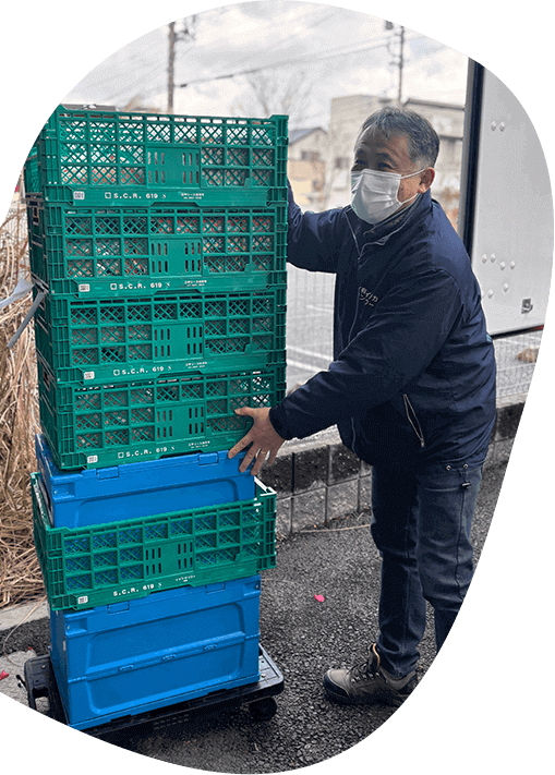 食材を配送している様子